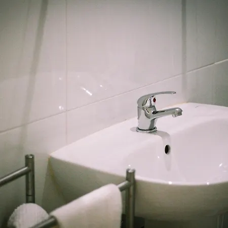 Homestay Queluz Residence