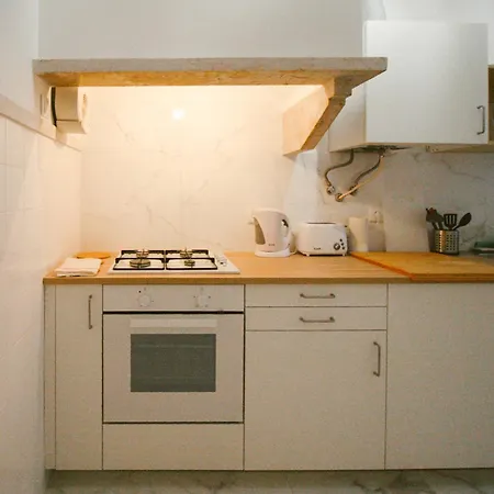 Queluz Residence Homestay